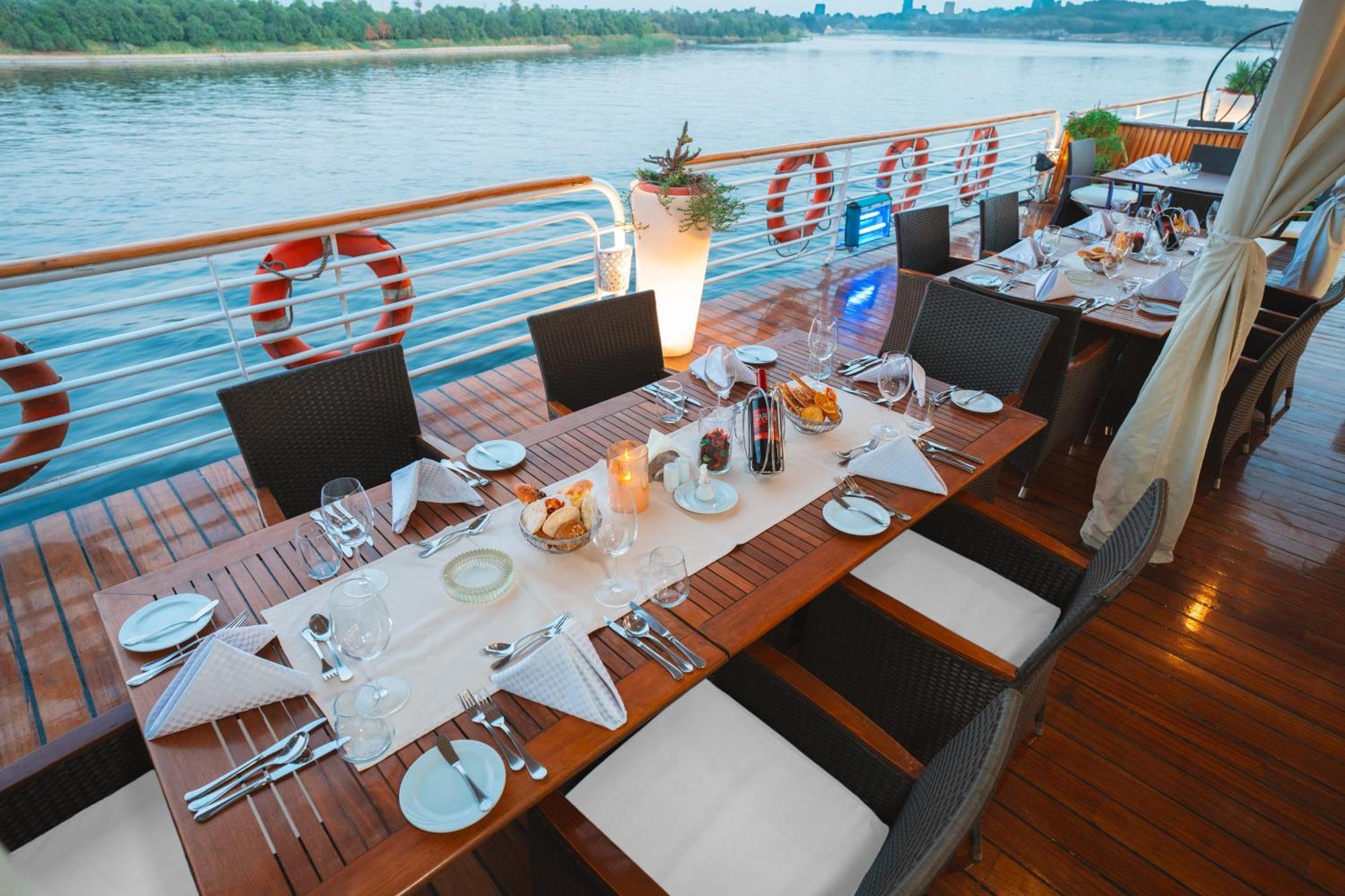 Acamar Nile Cruise - Every Monday From Luxor For 04 & 07 Nights - Every Friday From Aswan For 03 & 07 Nights Exteriör bild
