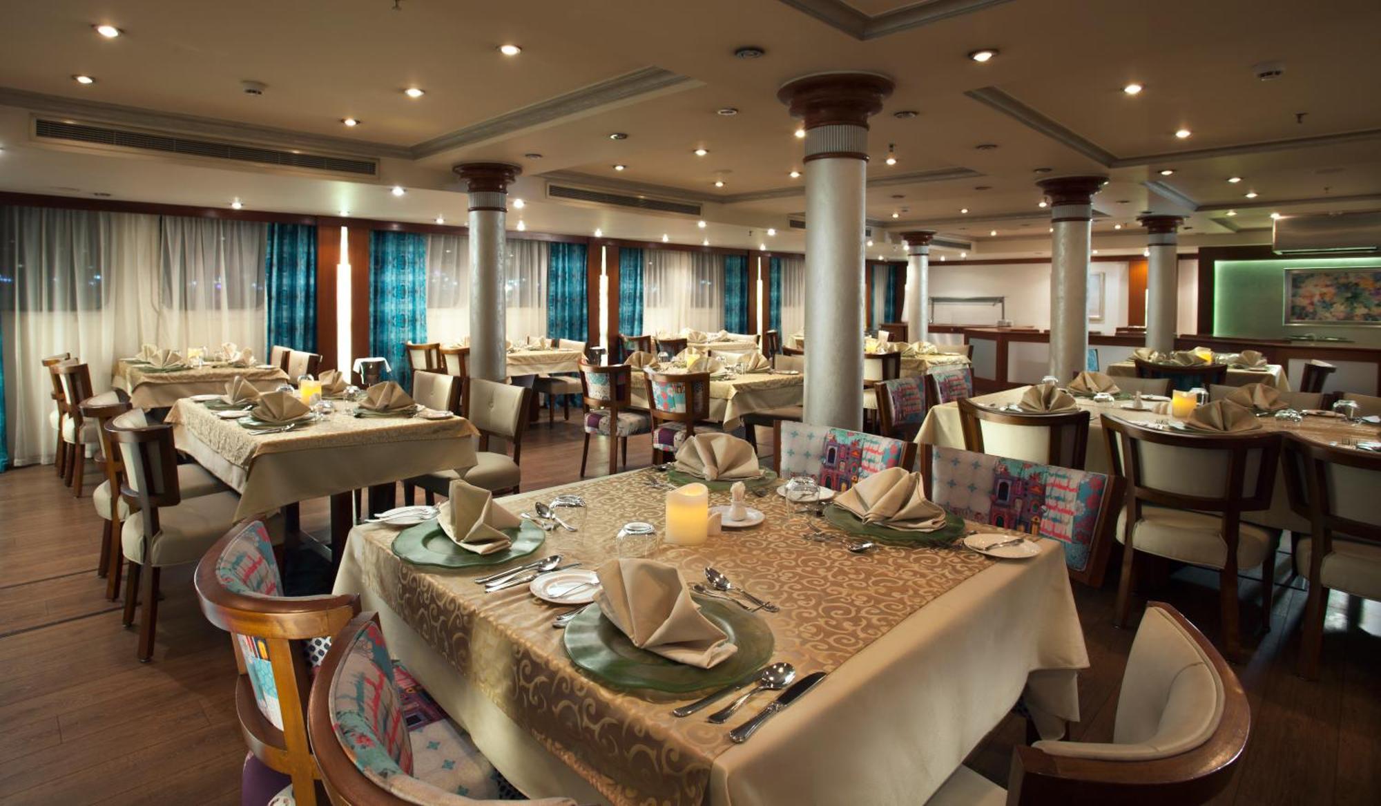 Acamar Nile Cruise - Every Monday From Luxor For 04 & 07 Nights - Every Friday From Aswan For 03 & 07 Nights Exteriör bild